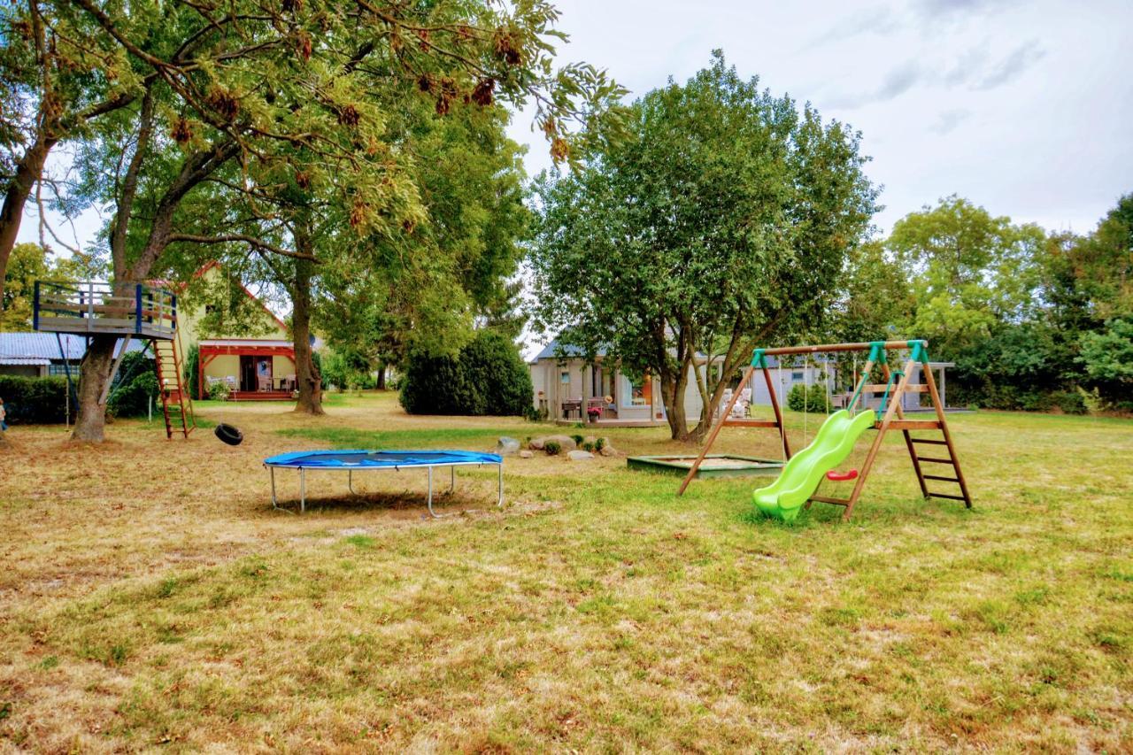 Zielone Wakacje Kusin, Domki Jednorodzinne Karnice Exterior foto